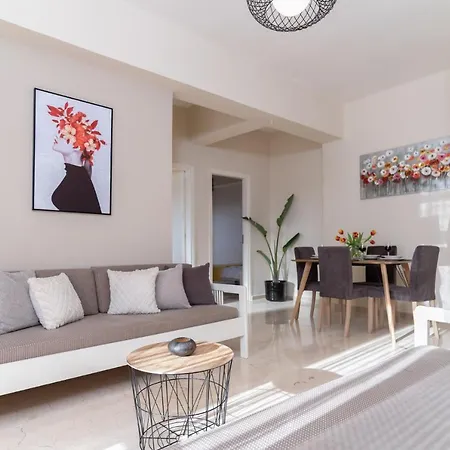 Helios Apartament *